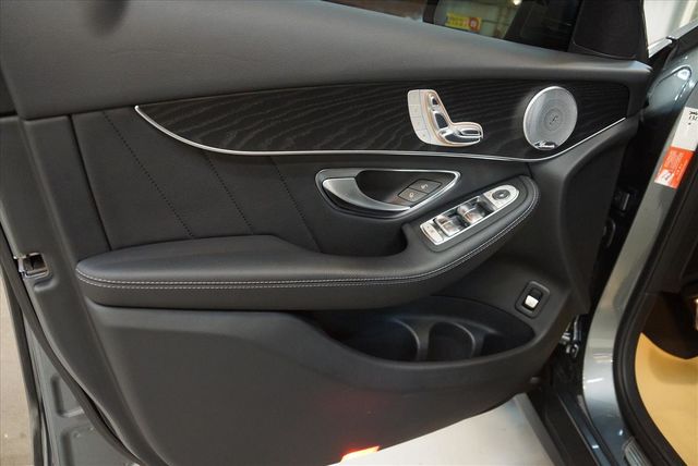 2016 GLC250 23P 滿配  第7張相片