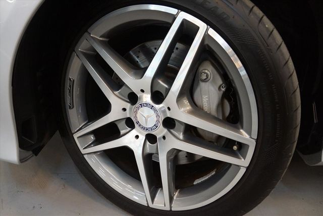 14年領牌 一手車 原鈑件 AMG  第3張相片