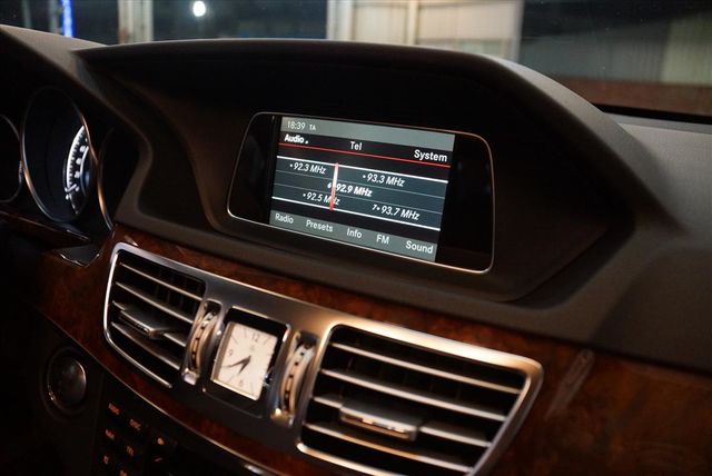 14年領牌 一手車 原鈑件 AMG  第14張相片