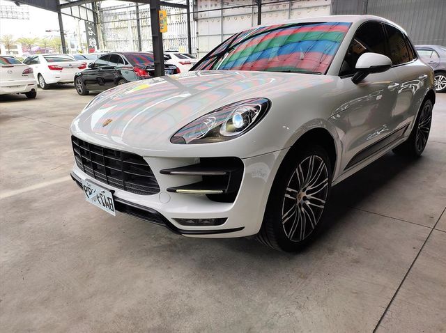MACAN TURBO  第1張相片