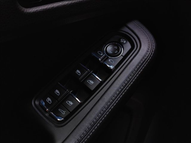 MACAN TURBO  第14張相片