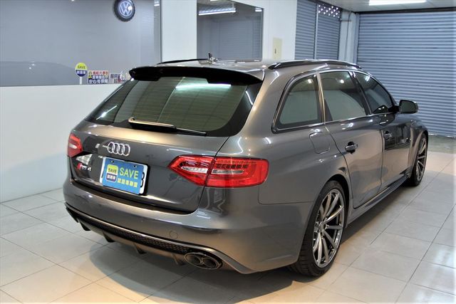 總代理 Audi RS4 旅行車  第3張相片