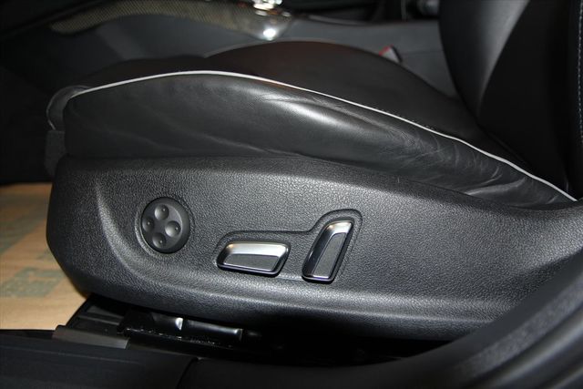 總代理 Audi RS4 旅行車  第17張相片