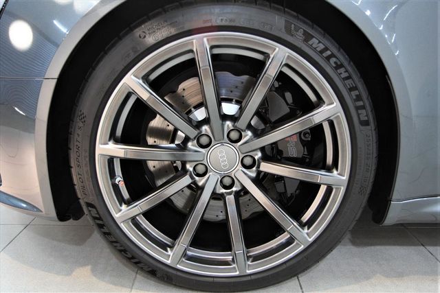 總代理 Audi RS4 旅行車  第23張相片
