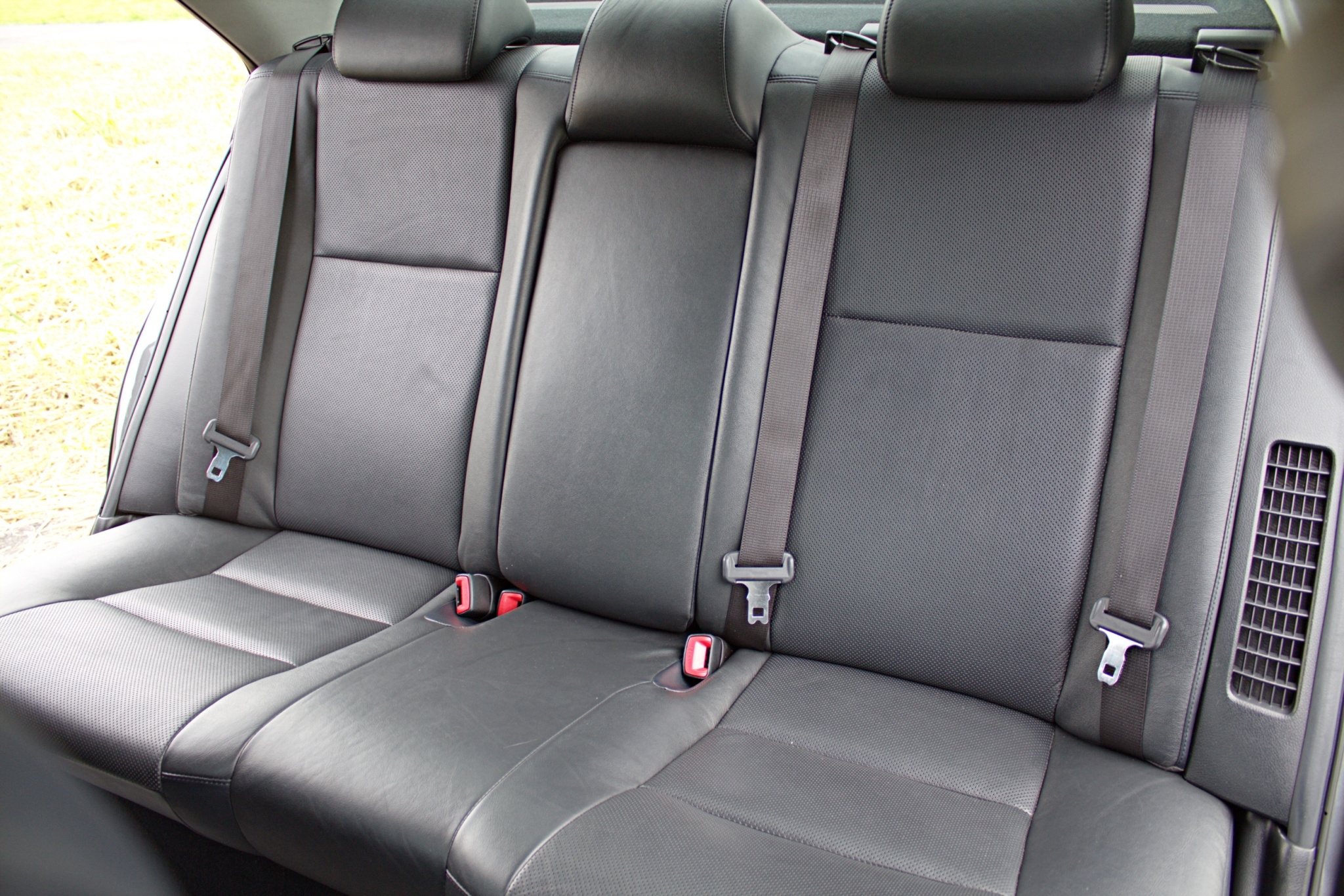 好車盡在廣一SAVE卓越店【Hybrid-G、僅跑14萬、已換大電池、電動椅、SAVE認證好車】  第18張相片