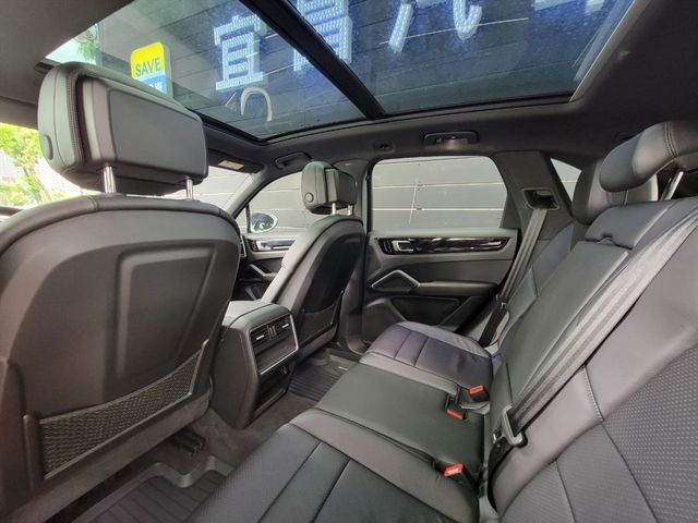 PORSCHE CAYENNE  第5張相片