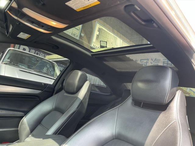 BENZ 雙門 C250  第8張相片
