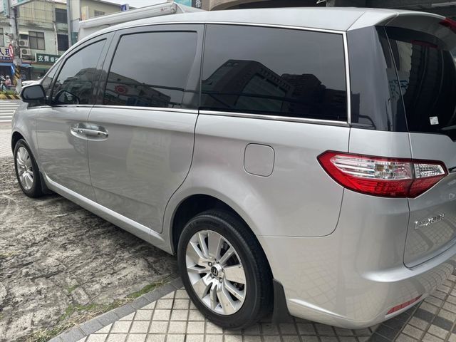 LUXGEN MPV  第4張相片