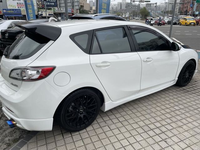 Mazda 馬3 五門 白色  第3張相片