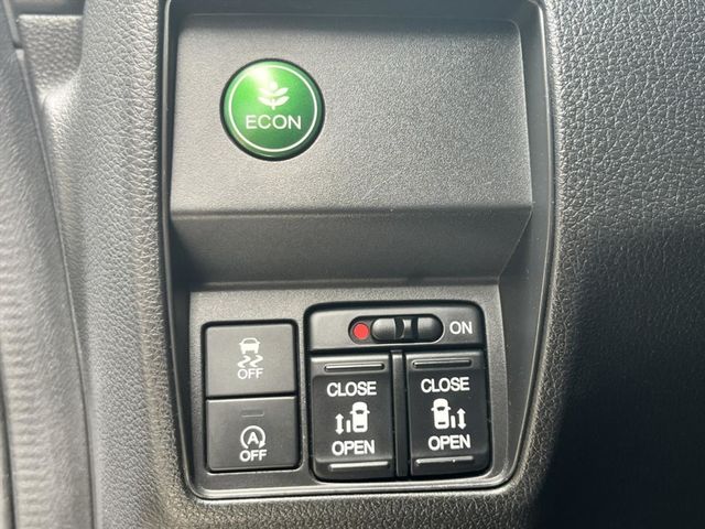 頂級原廠保養 天窗 I-KEY 電滑門  第13張相片