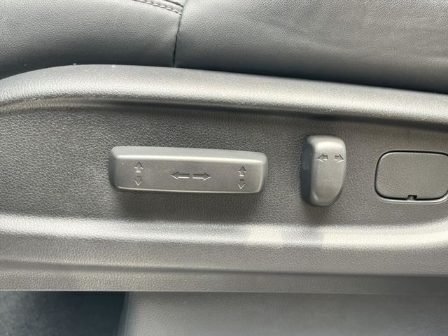 頂級原廠保養 天窗 I-KEY 電滑門  第14張相片