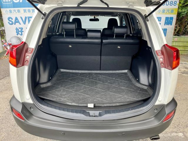 跑5萬 G版 I-KEY 天窗 倒車顯影  第11張相片