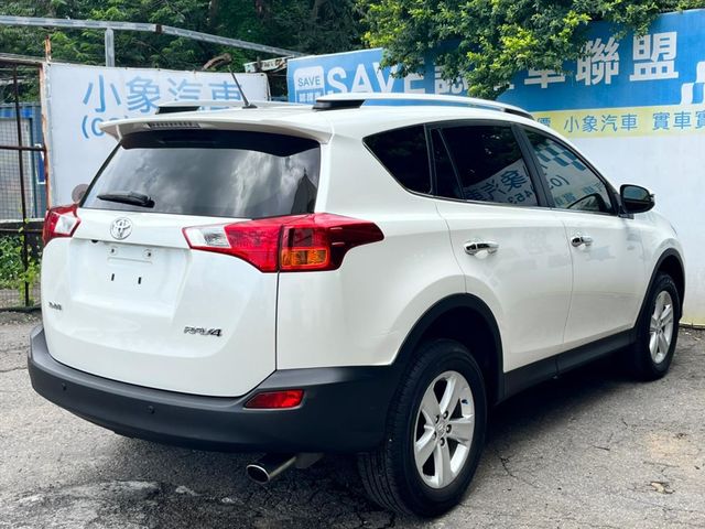 跑5萬 G版 I-KEY 天窗 倒車顯影  第12張相片