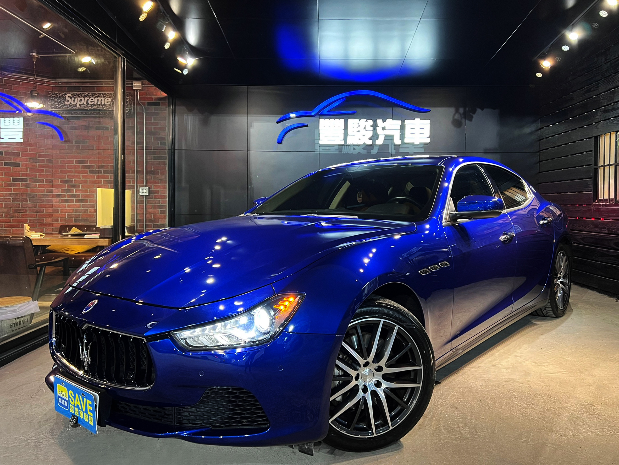 2017式 Maserati Ghibli 3.0 V6 Elite 0938-920-586 周先生 LINE ID : 0938920586  第1張相片
