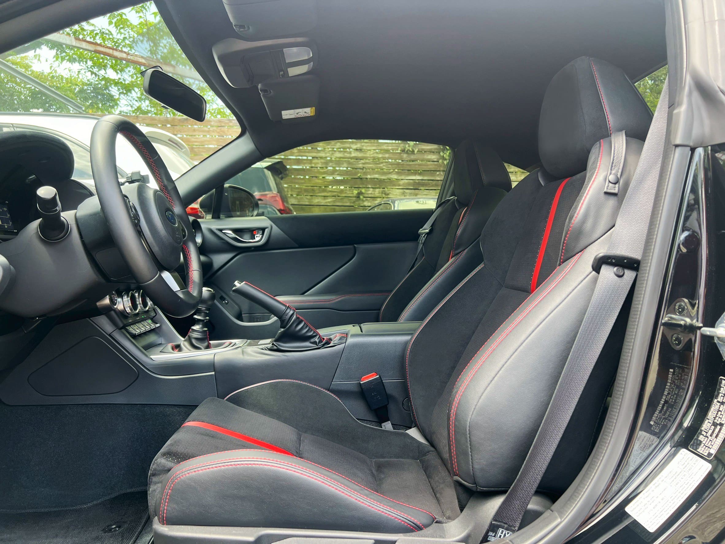 2023 Subaru BRZ 2.4 6MT 0938-920-586 周先生 LINE ID : 0938920586  第4張相片