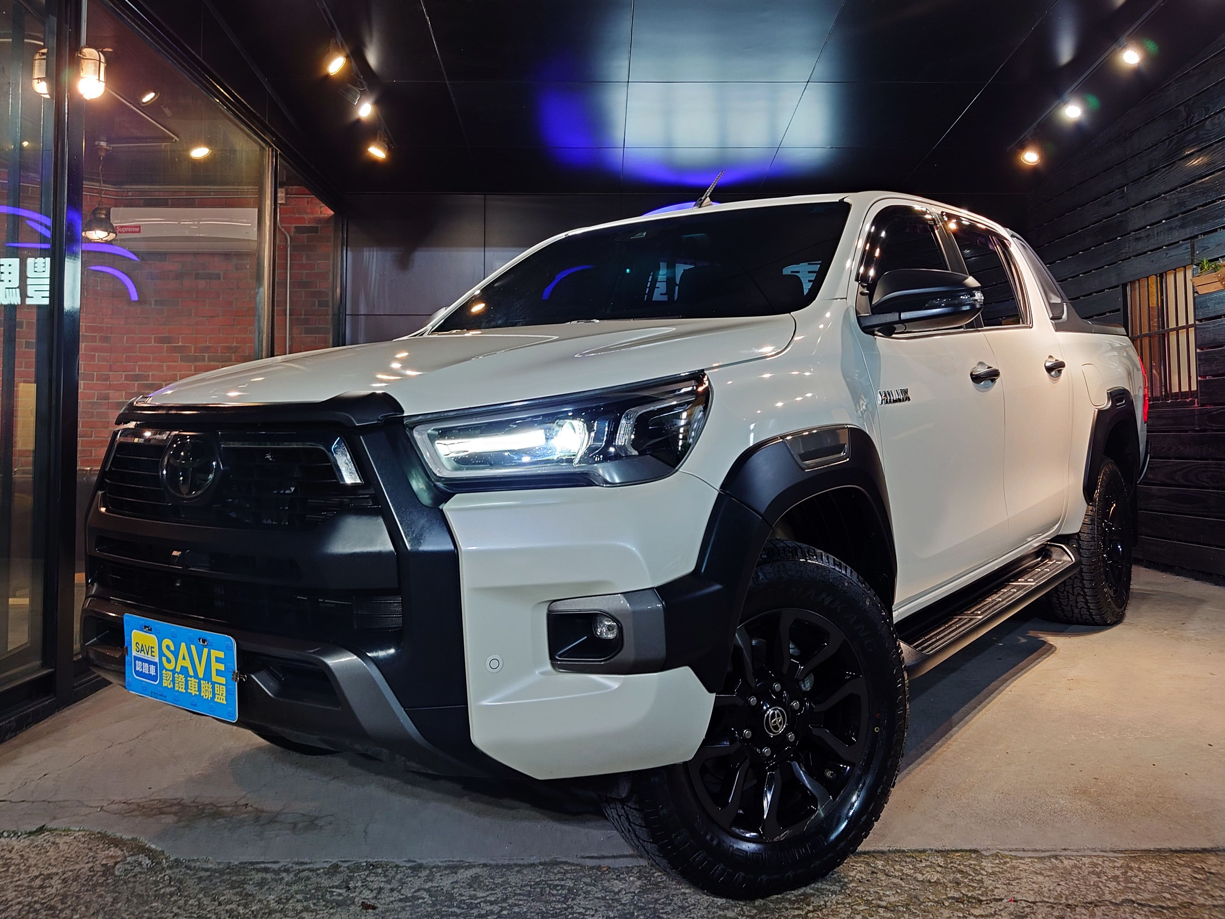 2020 TOYOTA HILUX 2.8 皮卡 0938-920-586 周先生 LINE ID : 0938920586  第1張相片