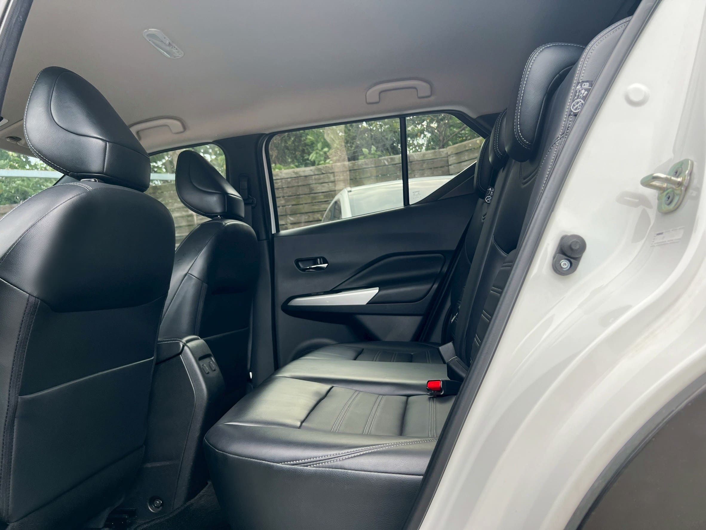 2022 Nissan Kicks 1.6 旗艦版 0938-920-586 周先生 LINE ID : 0938920586  第5張相片