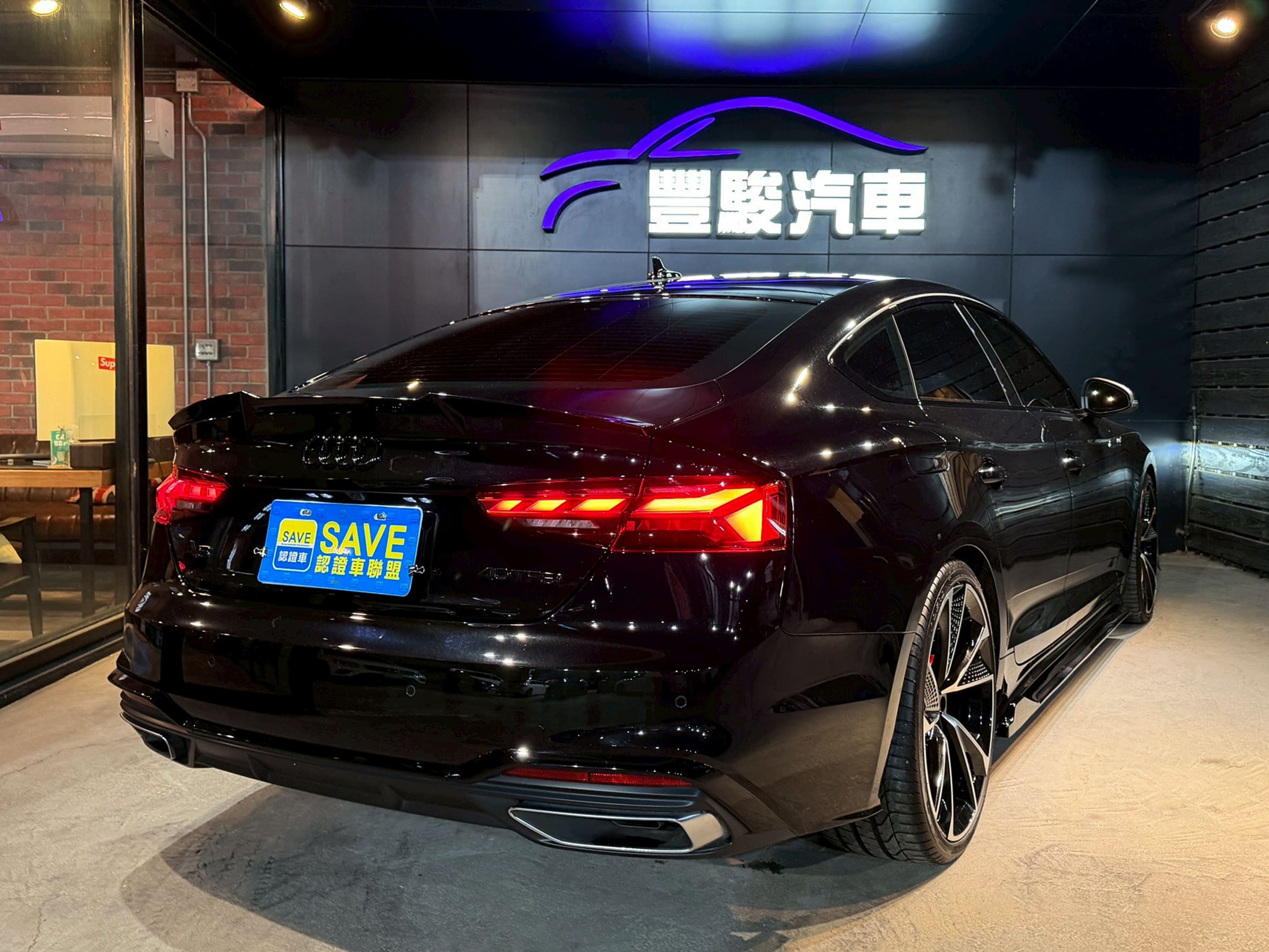 2022 Audi A5 Sportback 40 TFSI S-Line 0938-920-586 周先生 LINE ID : 0938920586  第2張相片