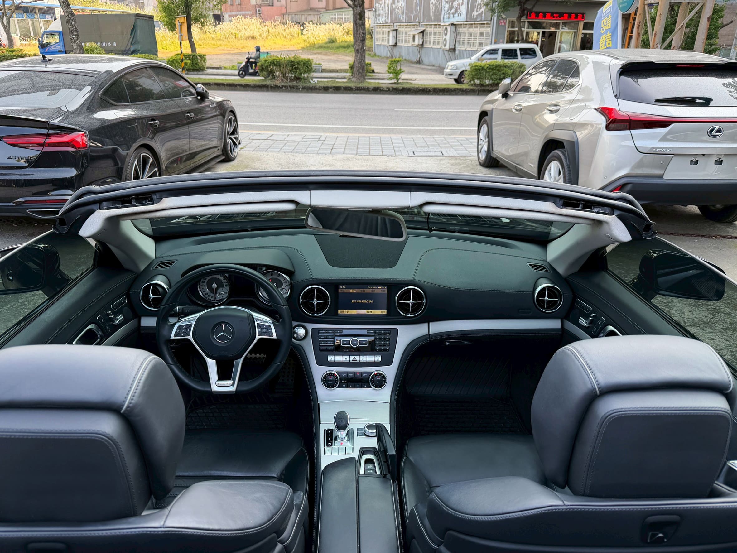 2012 M-Benz SL350 0938-920-586 周先生 LINE ID : 0938920586  第8張相片