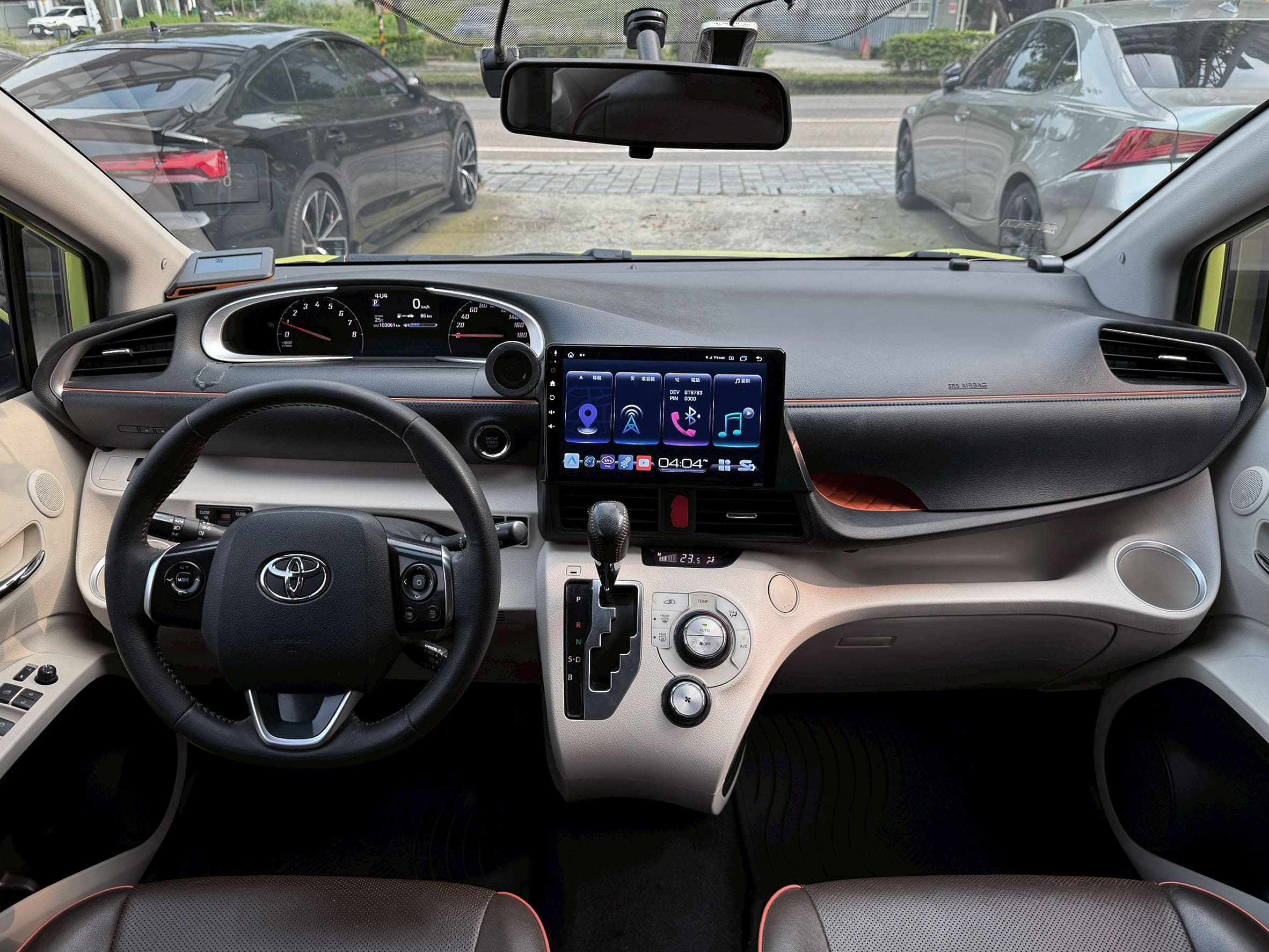 2017式 Toyota Sienta 7人座尊爵 0938-920-586 周先生 LINE ID : 0938920586  第3張相片