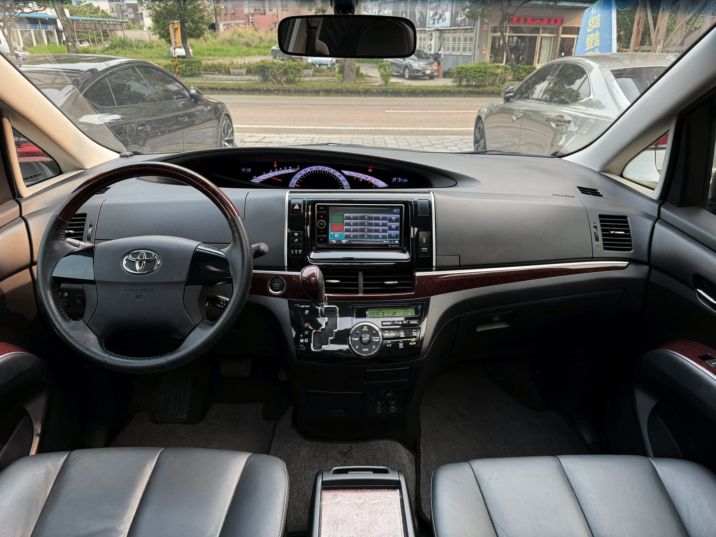 2014 Toyota Previa 2.4 豪華版 跑8萬公里 0938-920-586 周先生 LINE ID : 0938920586  第3張相片
