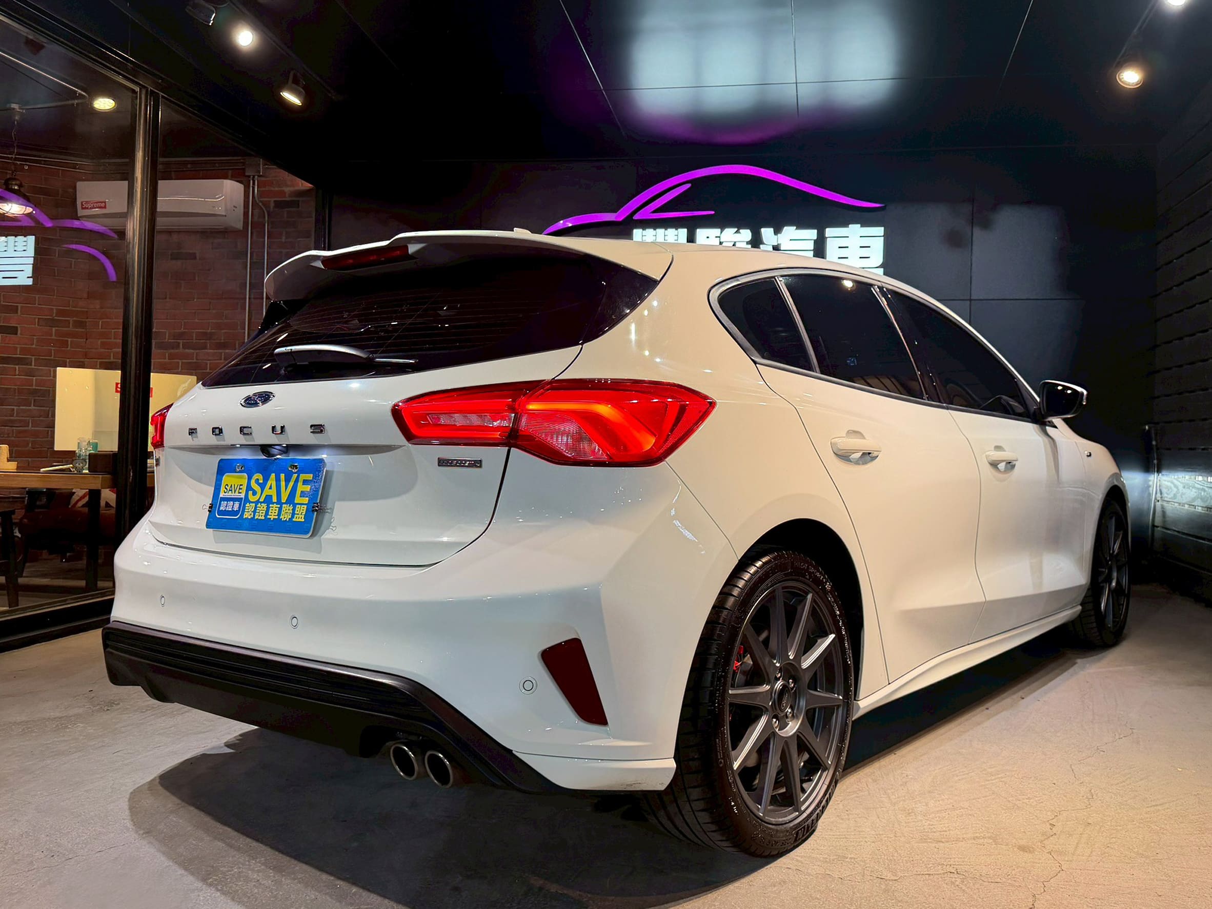 2023 FORD FOCUS ST-Line Lommel X 1.5 0938-920-586 周先生 LINE ID : 0938920586  第2張相片