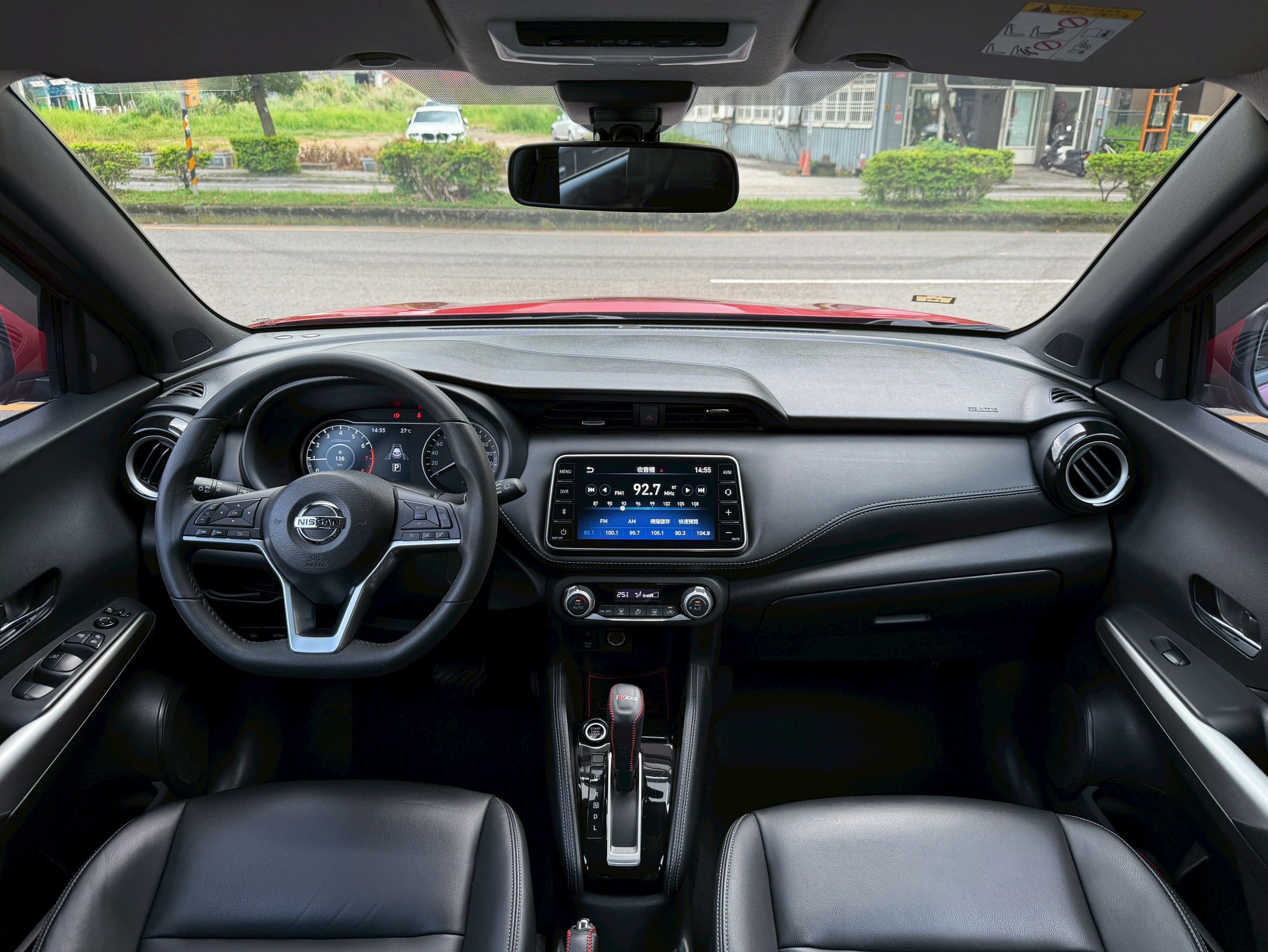 2020 Nissan Kicks 1.5智行旗艦版 0938-920-586 周先生 LINE ID : 0938920586  第3張相片