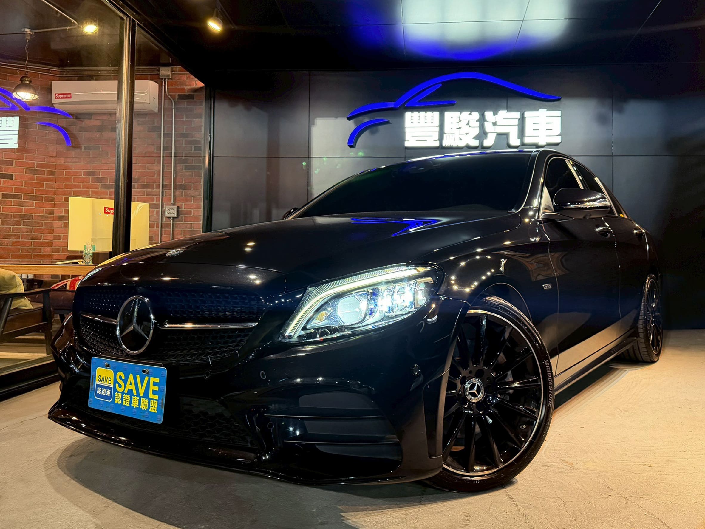 2021 M-Benz C300 AMG星夜版 輕油電 0938-920-586 周先生 LINE ID : 0938920586  第1張相片
