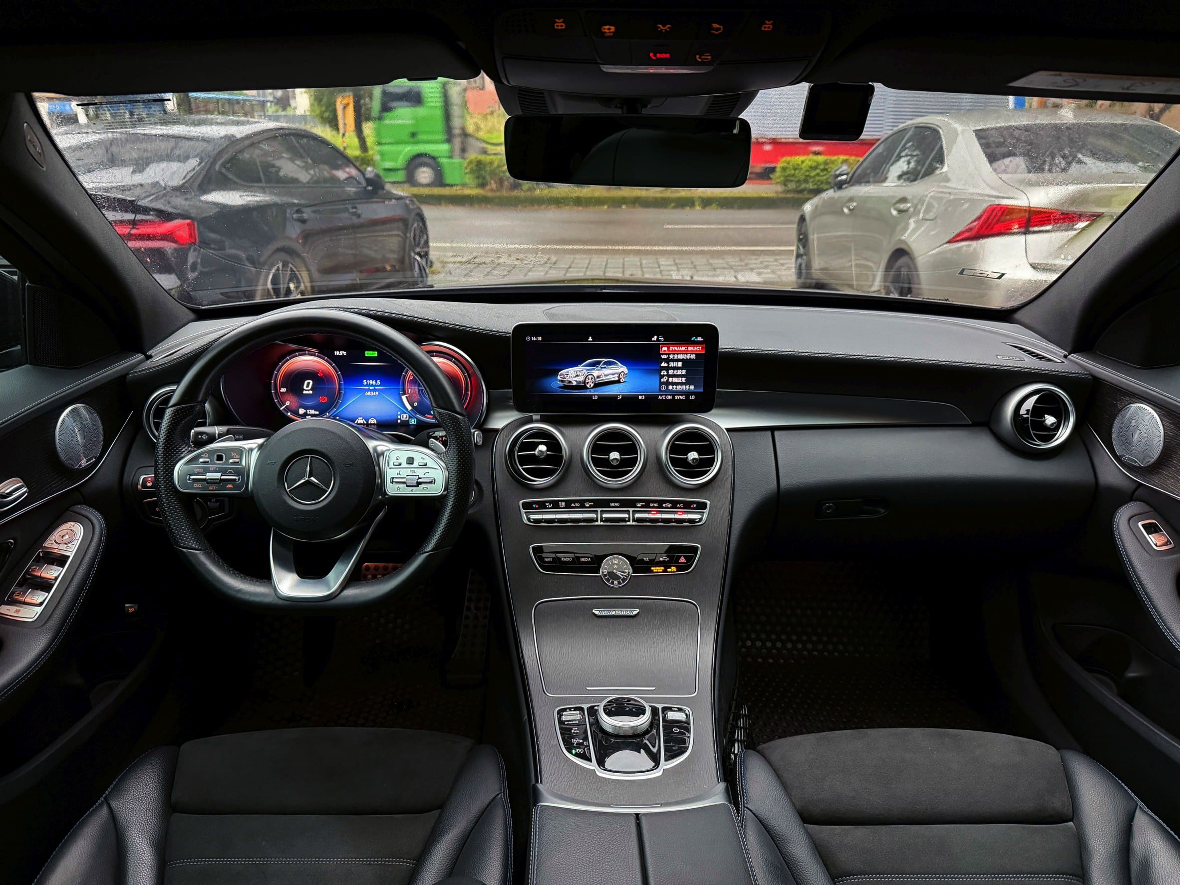 2021 M-Benz C300 AMG星夜版 輕油電 0938-920-586 周先生 LINE ID : 0938920586  第3張相片