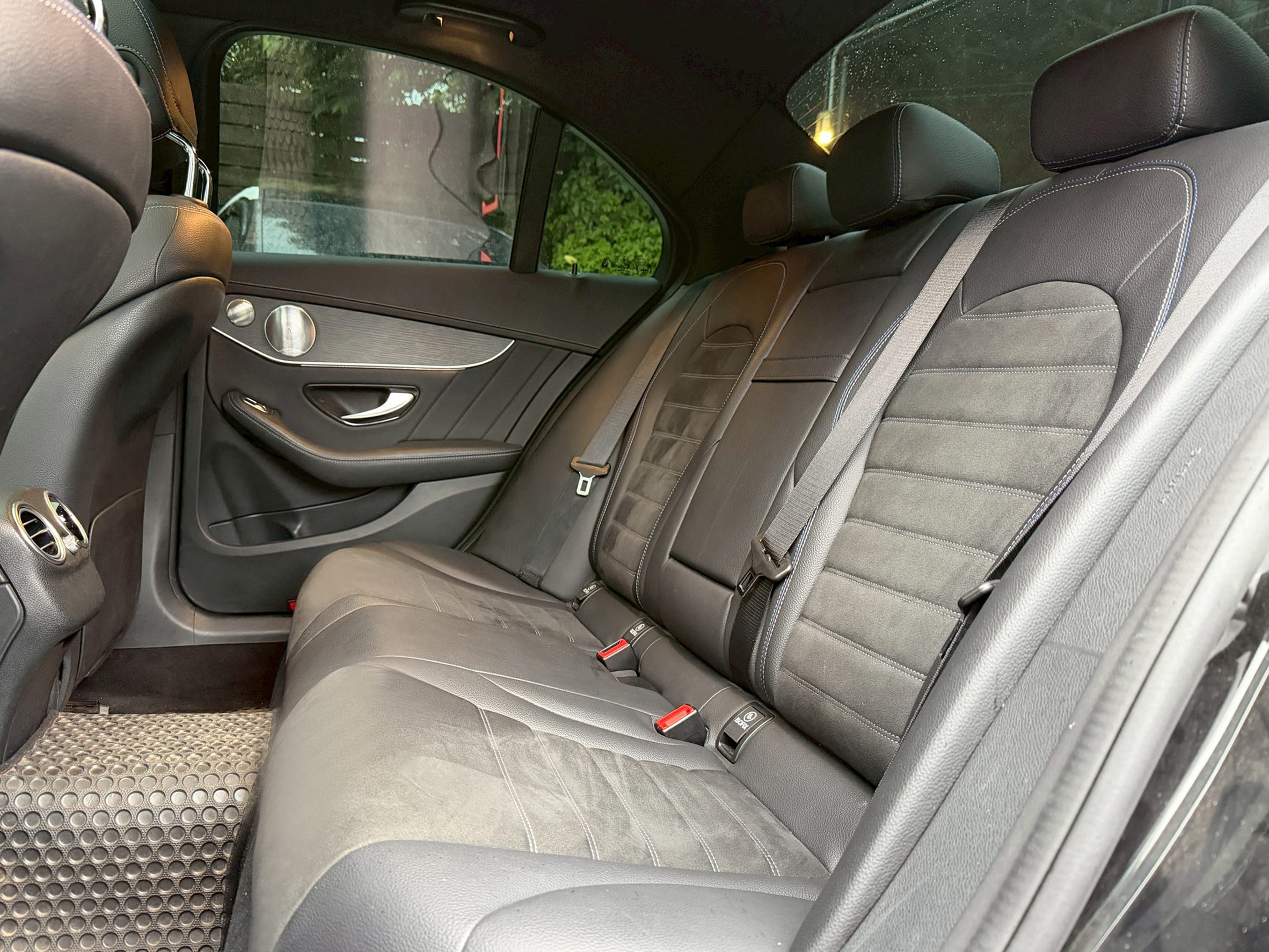 2021 M-Benz C300 AMG星夜版 輕油電 0938-920-586 周先生 LINE ID : 0938920586  第5張相片