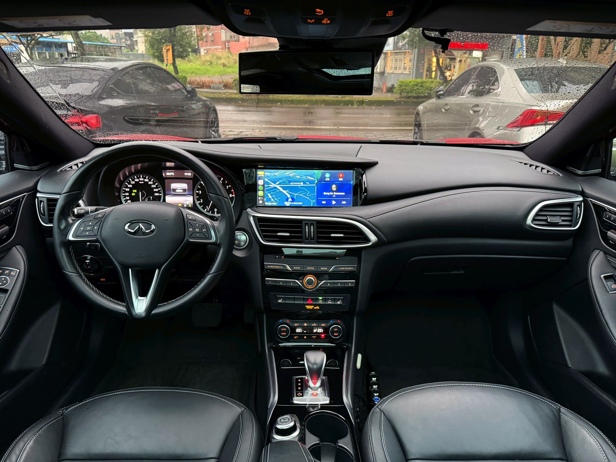 2017 Infiniti Q30 1.6T 風尚版 只跑6萬公里 0938-920-586 周先生 LINE ID : 0938920586  第3張相片