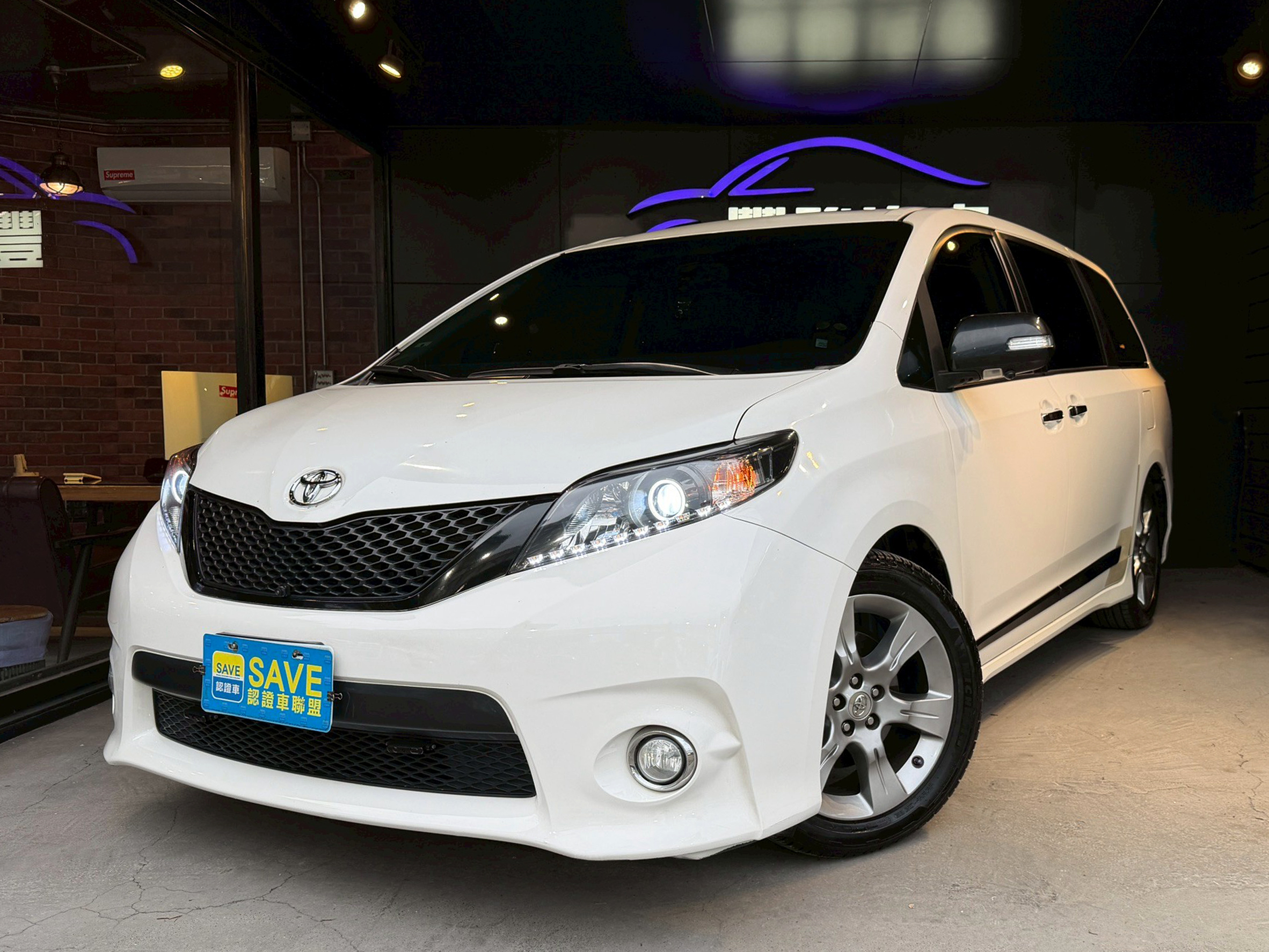 2012 Toyota SIENNA SE 3.5 跑6萬5公里 0938-920-586 周先生 LINE ID : 0938920586  第1張相片