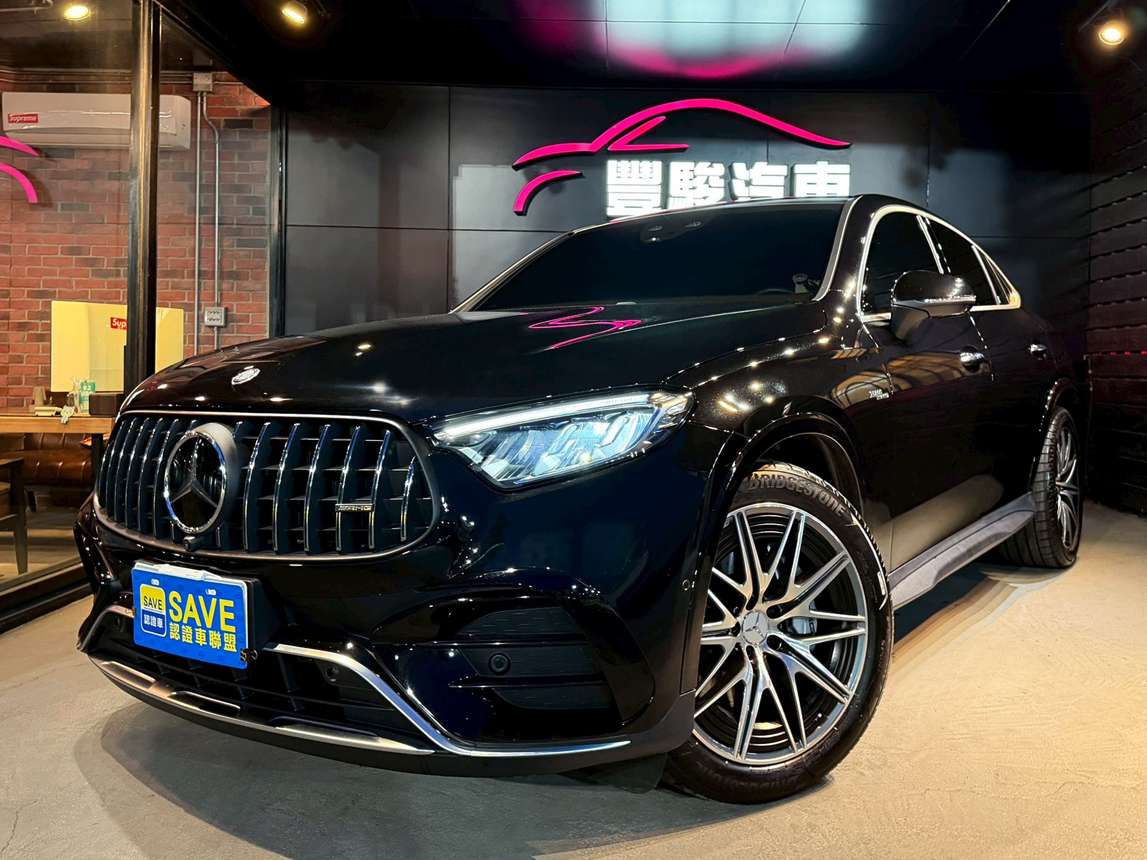 2024 M-Benz GLC43 Coupe AMG 總代理 只跑9千 0938-920-586 周先生 LINE ID : 0938920586  第1張相片
