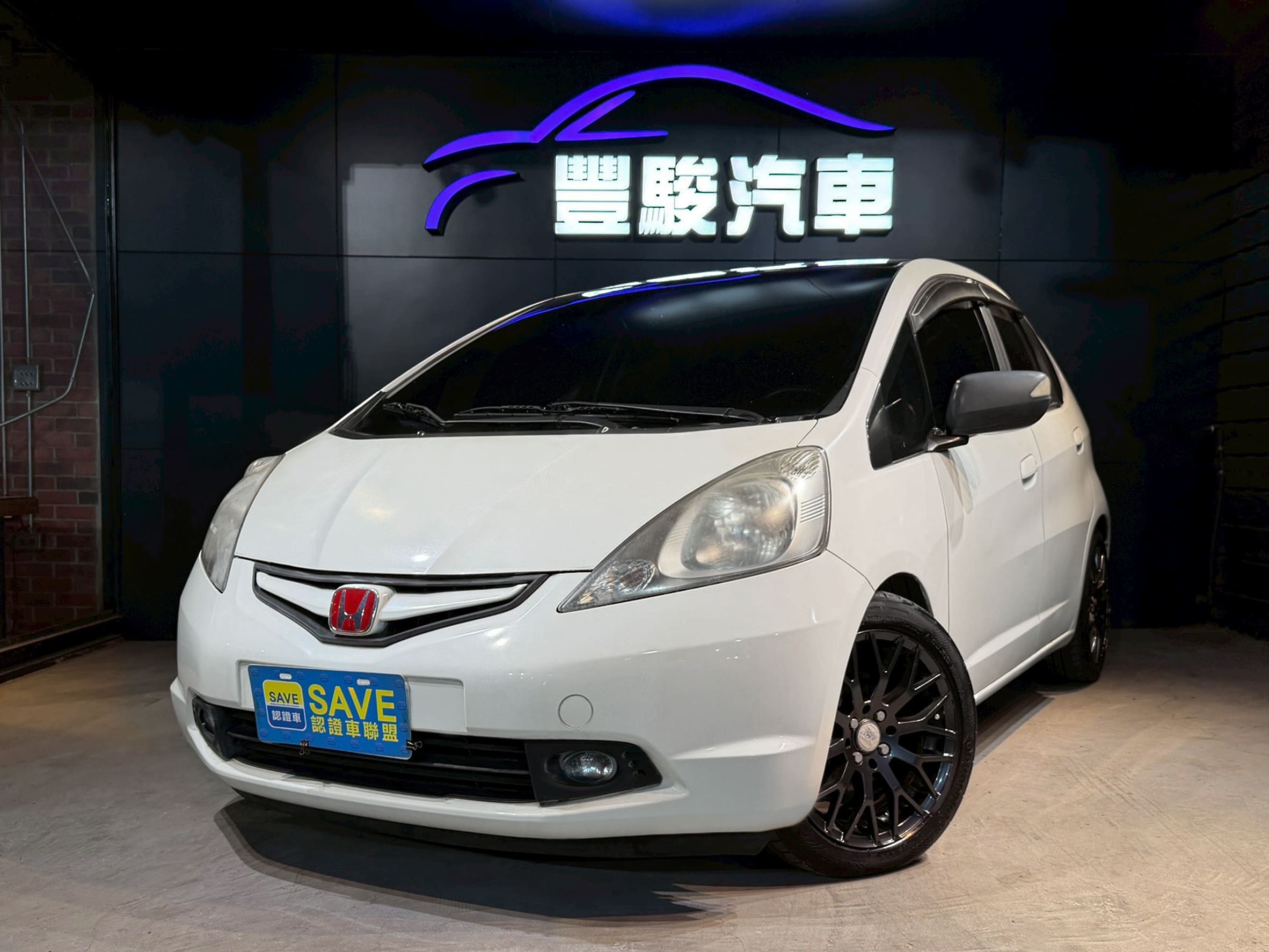 2009 Honda Fit VTi-S 僅跑6萬6公里 0938-920-586 周先生 LINE ID : 0938920586  第1張相片