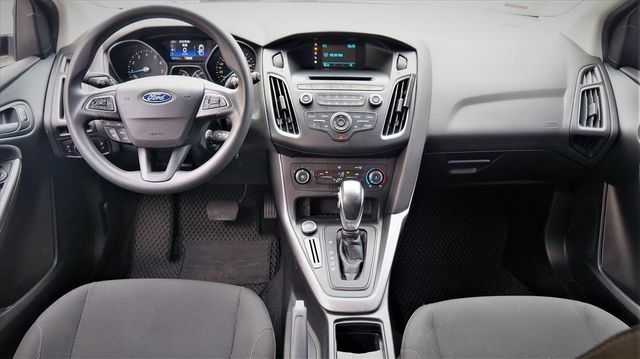 2016年 FORD FOCUS 1.6  第8張相片