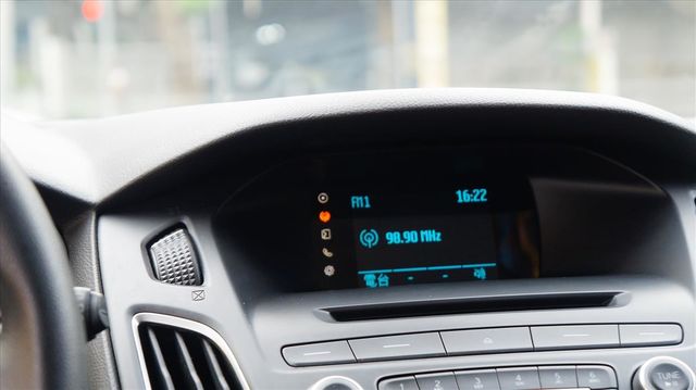 2016年 FORD FOCUS 1.6  第13張相片