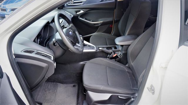 2016年 FORD FOCUS 1.6  第16張相片