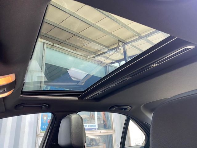 2012 BENZ C250 1.8  第9張相片