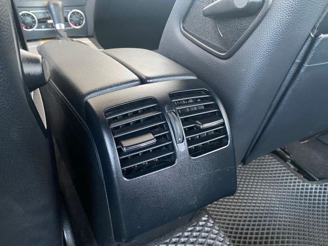 2012 BENZ C250 1.8  第12張相片