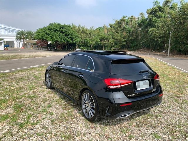 2020 A250 僅跑三萬 車超美  第3張相片