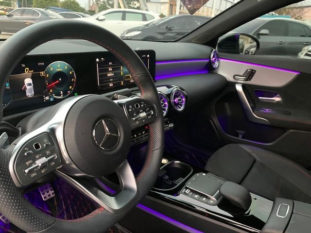 2020 A250 僅跑三萬 車超美  第8張相片