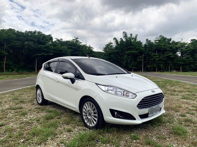 2016 Ford Fiesta  第9張相片