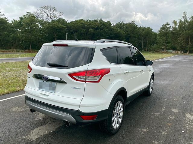 2014 Ford Kuga 全景天窗  第3張相片