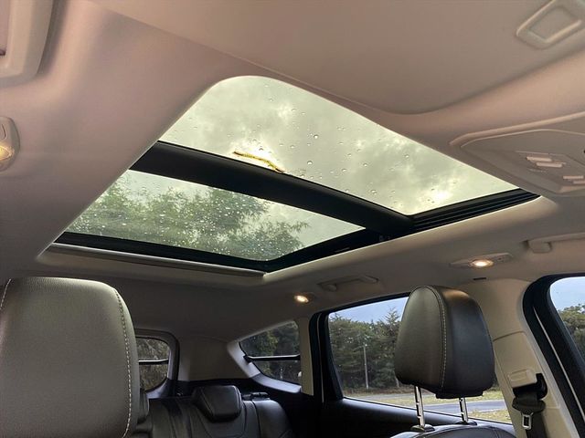 2014 Ford Kuga 全景天窗  第6張相片