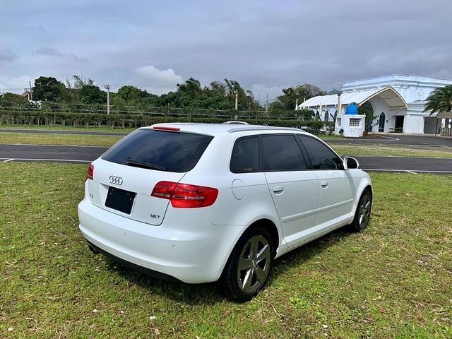 2010 Audi A3  第3張相片