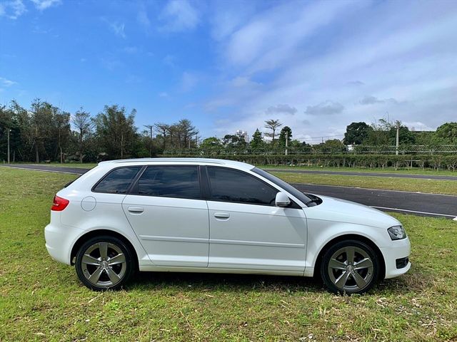 2010 Audi A3  第4張相片