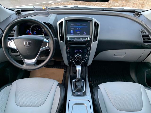 2014 LUXGEN U6  第11張相片