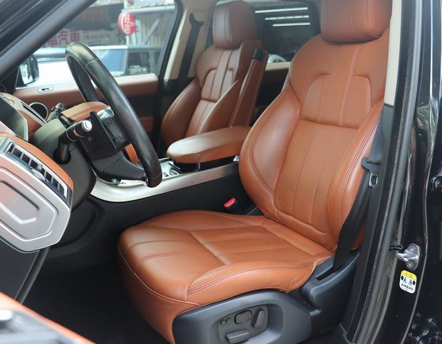 LAND ROVER RANGE ROVER  第6張相片