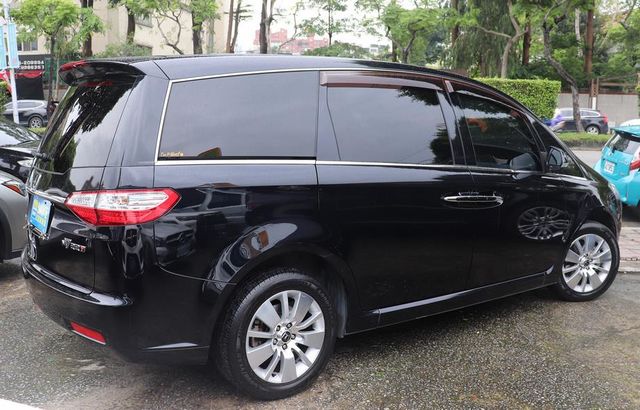 LUXGEN MPV  第2張相片