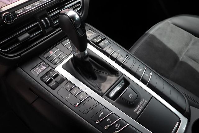 PORSCHE MACAN  第10張相片